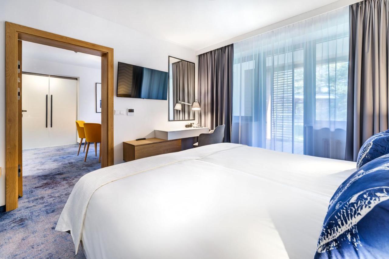 Best Western Hotel Юрата Екстериор снимка